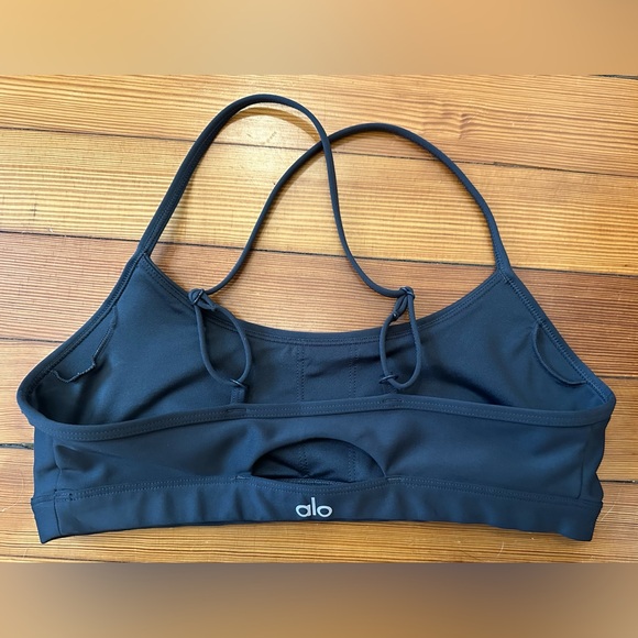 Alo Yoga Airlift Intrigue Bra Sz M - Picture 2 of 4